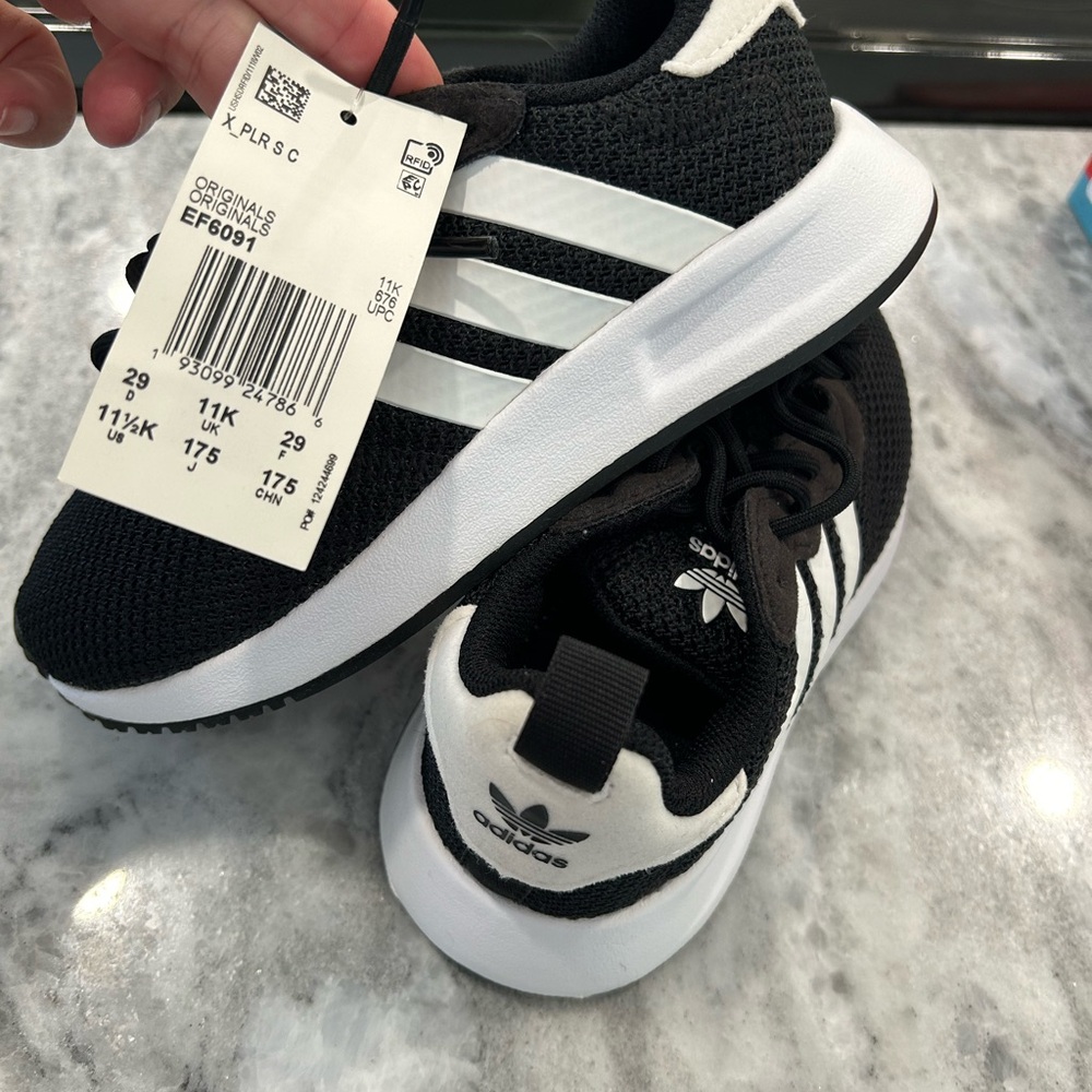 NWT Size 11.5 ADIDAS sneaker